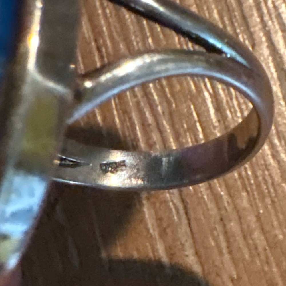 GUC stamped .925 ring size 8 - Picture 9 of 11